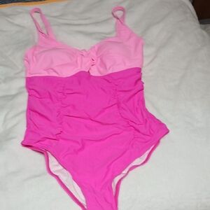 Chic Pink Women's One Piece Swimsuit